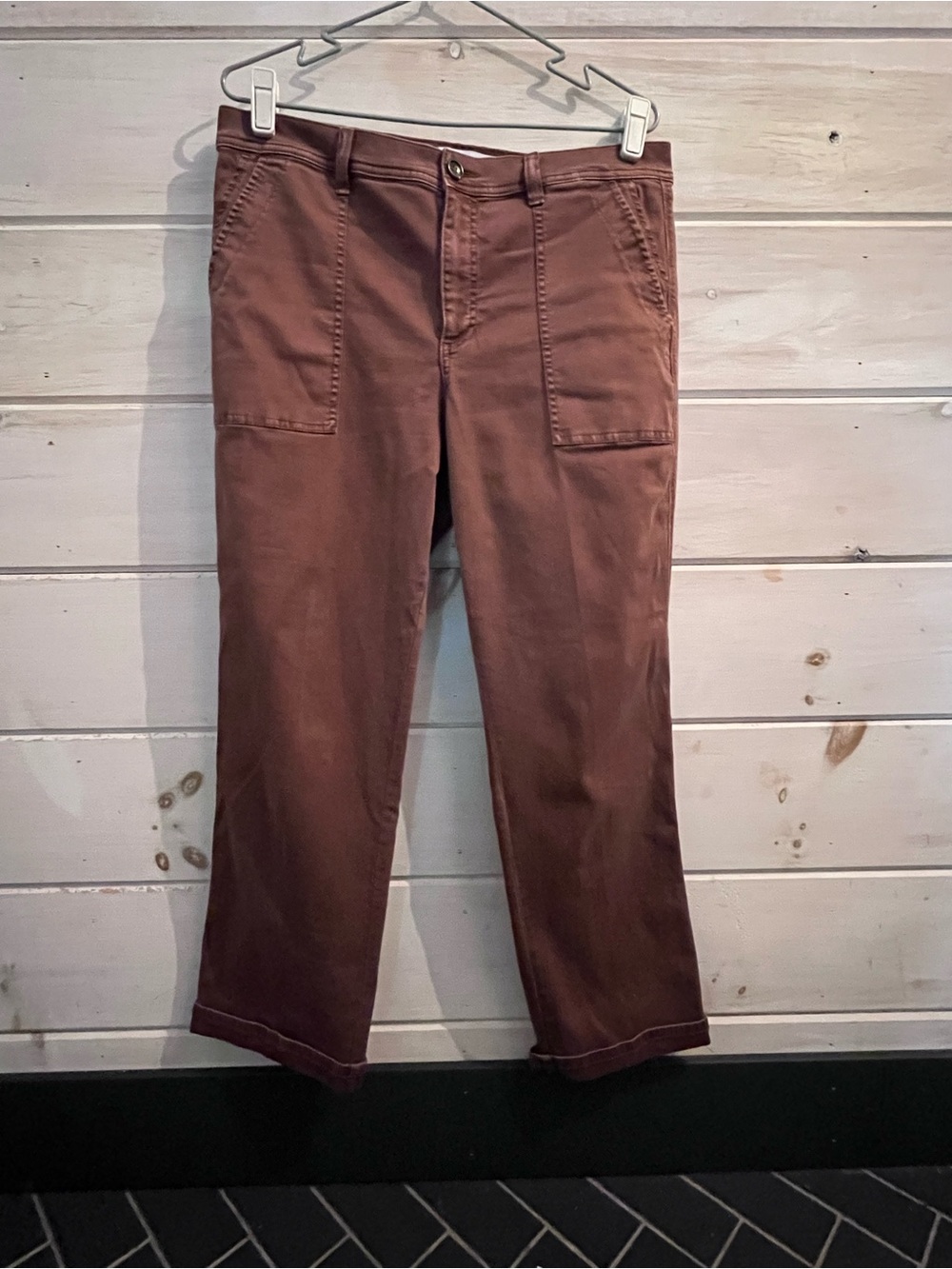 LILA RYAN Straight-Leg Chinos in Rust Brown